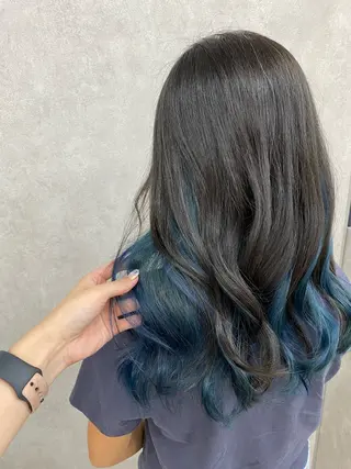 ロング 🩶西 雪乃/透明感 くすみカラー🫧のヘアスタイル