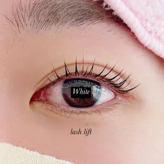 マツエク・マツパ White/マツエク /まつパ/耳つぼのマツエク・マツパデザイン