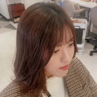 セミロング Eclat【エクラ】所属・三上 莉里のヘアスタイル