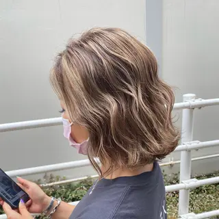 ミディアム カラー Tsuyoki .のヘアスタイル