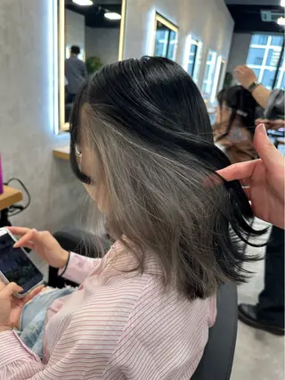 ロング カラー パーマ ヘアアレンジ 透明感ブリーチカラー 🌈TOMOHIROのヘアスタイル