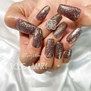 ネイル ROSE・ MARY 鈴木のネイルデザイン