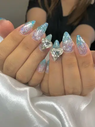 ネイル デコパーツが得意♪ ネイル/眉毛/エステの眉毛・アイブロウイメージ