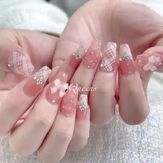 ネイル Queens 榊 まおのネイルデザイン