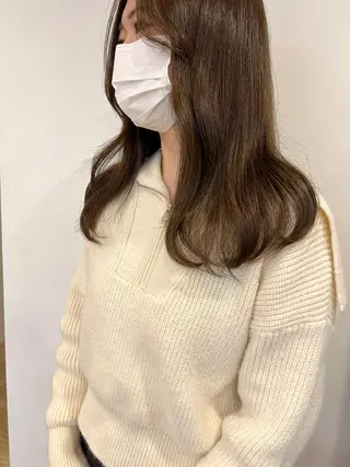 ロング カラー 佐藤 永夏のヘアスタイル