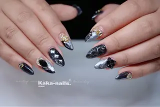 ミディアム Kaka Nailsのネイルデザイン