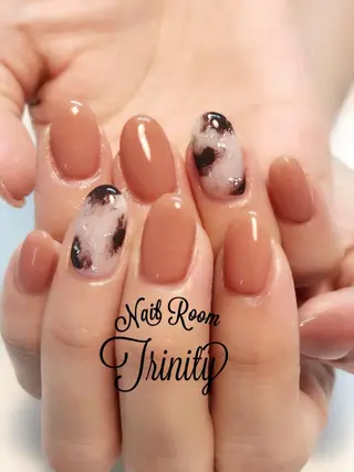 ネイル Trinity ネイリストスタッフのネイルデザイン