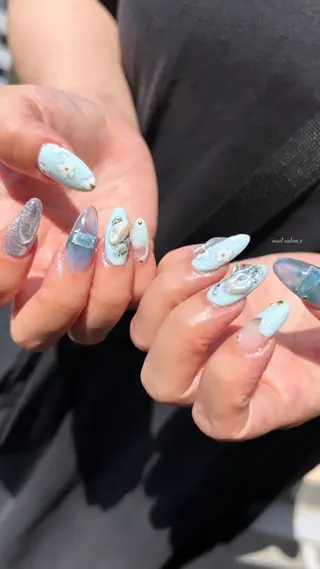 ネイル 関山 志乃のネイルデザイン