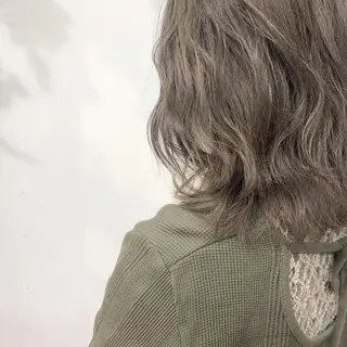 ミディアム カラー レイヤー/顔周り /AKARIのヘアスタイル
