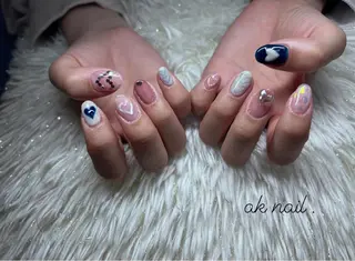 ミディアム ネイル ak nail .のネイルデザイン