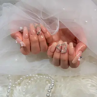 セミロング マシェリローズ所属・Macherie Roseのネイルデザイン