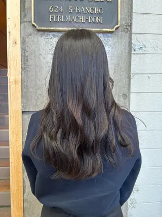 カラー SHICUNE /ミホのヘアスタイル