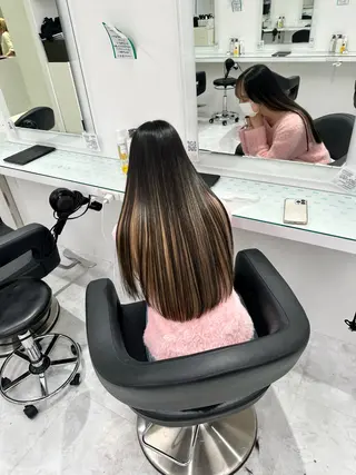 ロング カラー 🩷暖色カラー🩷 BONのヘアスタイル