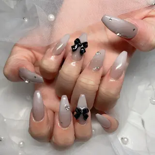 ネイル 🎀藤沢ガーリーネイ ル/長さ出し🎀のネイルデザイン