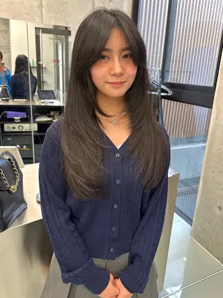 ロング umu.［韓国ヘア /レイヤーカット］のヘアスタイル