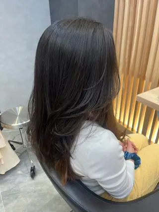 セミロング 銀座REFINED Ayanoのヘアスタイル