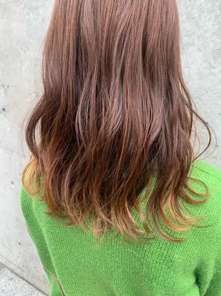 セミロング カラー パーマ ヘアアレンジ putri 川邉 優花のヘアスタイル