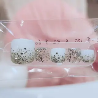 ネイル 💙🤍Tiary M🤍💙のネイルデザイン