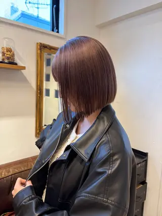 ショート カラー ミルクティー× グレージュMOMOのヘアスタイル