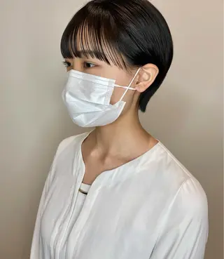 ショート yuuto🌈 冬の透け感カラーのヘアスタイル