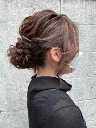 セミロング ヘアアレンジ ヘアアレンジ にいた　かづしげのヘアスタイル