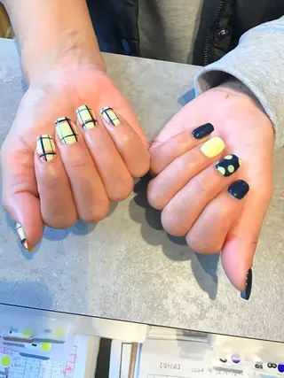 ネイル Nest 岩崎のネイルデザイン