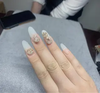 ネイル I-nailロング /ワンホン/キラキラのネイルデザイン