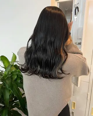 カラー 切りっぱなしボブ/ ブリーチカラー/大塚のヘアスタイル