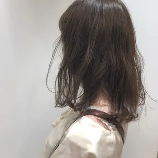 ミディアム カラー 江原 彩華のヘアスタイル