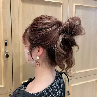 セミロング カラー ヘアアレンジ ヘアアレンジ🪽🎀 艶カラー/天王寺のヘアスタイル