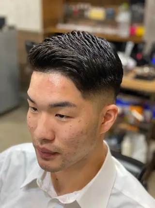 ショート パーマ メンズ 山崎 航太郎のヘアスタイル