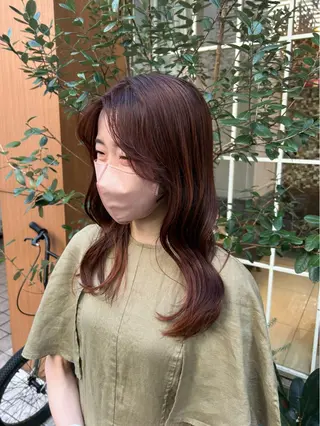 カラー moeka 表参道のヘアスタイル