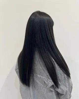 カラー 山田 真緒のヘアスタイル