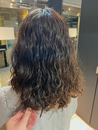 ロング パーマ Helena みなつのヘアスタイル