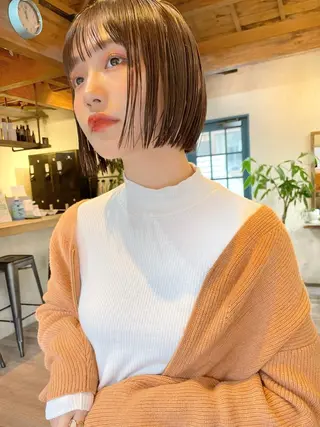 ショート カラー 結べるレイヤーボブ くびれLady表参道のヘアスタイル