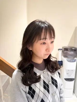 パーマ Ｈａｉｒ’ｓ Ｇａｌｌeｒｙ所属・コテ巻きパーマ 阪上 沙織のヘアスタイル