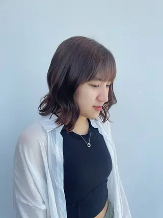 ミディアム カラー 川本 芹奈のヘアスタイル