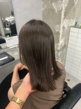 セミロング 石津 優菜のヘアスタイル