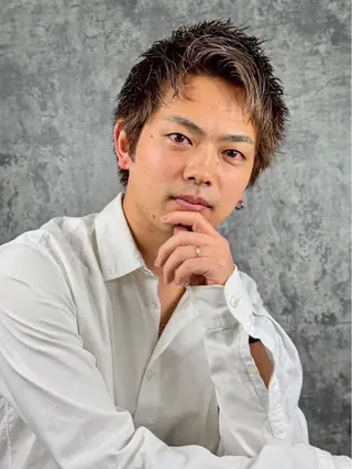 ショート カラー パーマ メンズ 武井 凌のヘアスタイル