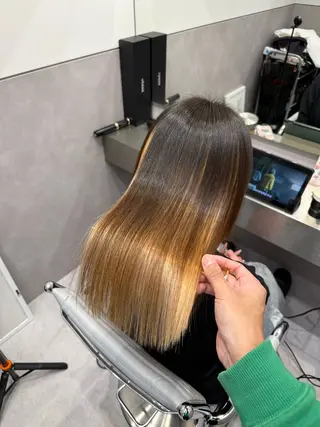 セミロング SALOWIN心斎橋Suite店所属・洗っても取れない 髪質改善|OJIROのヘアスタイル