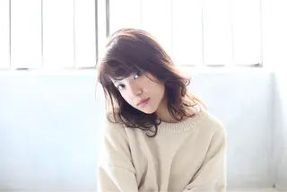 ミディアム パーマ SALOWIN 表参道所属・シンカ 表参道のヘアスタイル