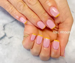ネイル ネイルリボン 受付スタッフのネイルデザイン