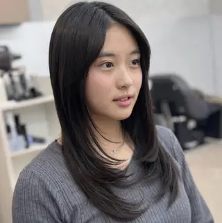 セミロング ✨韓国ヘア✨ レイヤー✂️鎌倉楓麻のヘアスタイル