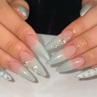 ネイル aya 🍓のネイルデザイン