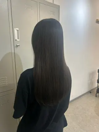 ロング ✨️ストレート ✨️髪質改善のヘアスタイル