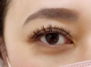 マツエク・マツパ 高谷 瑠里の眉毛・アイブロウイメージ