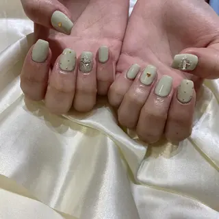 ネイル 西岡 杏のネイルデザイン