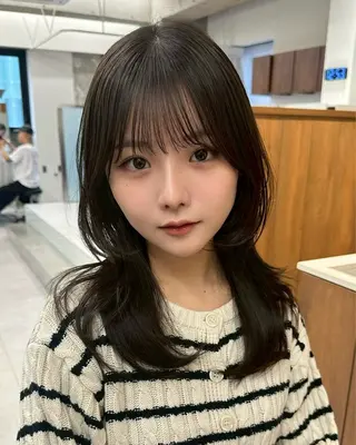 ミディアム カラー ✨顔まわりカット ✨渋谷人気No.1✨のヘアスタイル