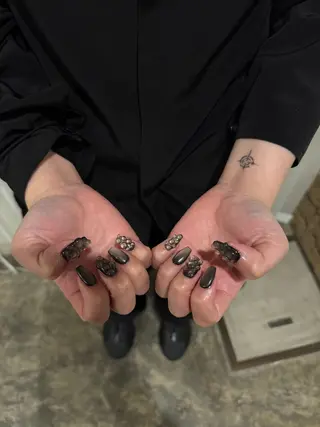 ネイル handsome所属・miura ichikaのネイルデザイン