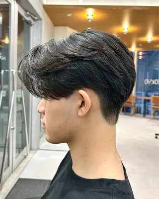 パーマ メンズ 表参道/センター パート/SOTAのヘアスタイル